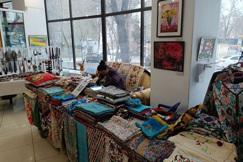 «Ремесло без границ»: Ярмарка мастеров Центральной Азии прошла в Алматы