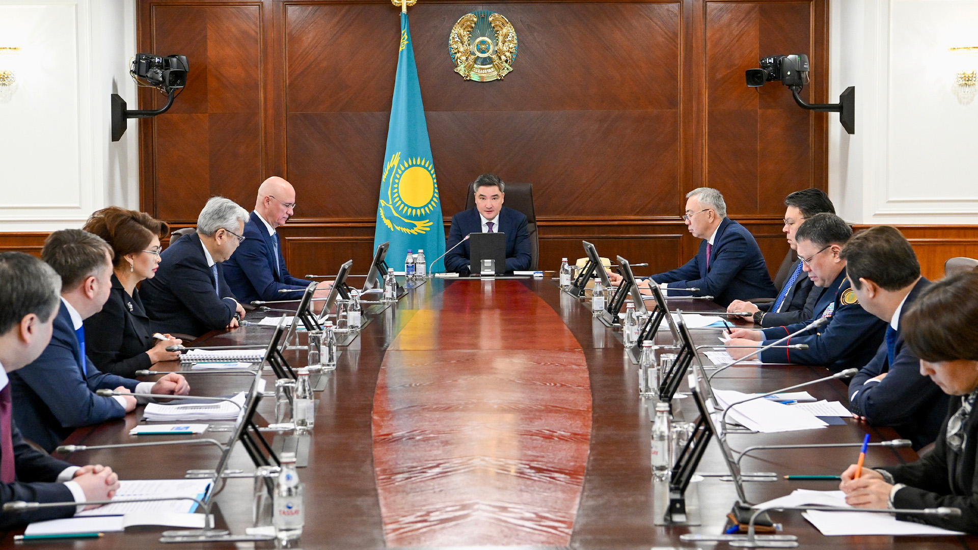 Бектенов объявил войну фейкам о Конституции