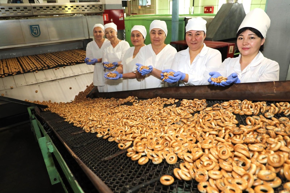 Коллектив хлебзавода «Аксай» поддержал референдум в Алматы