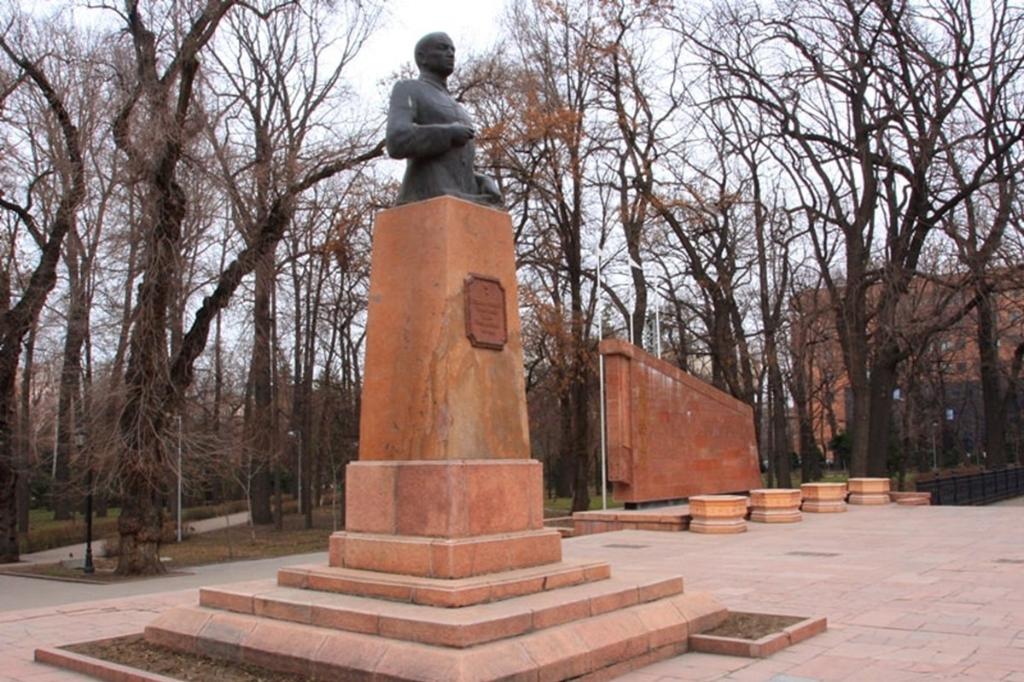 10 памятников Алматы, которые стоит увидеть