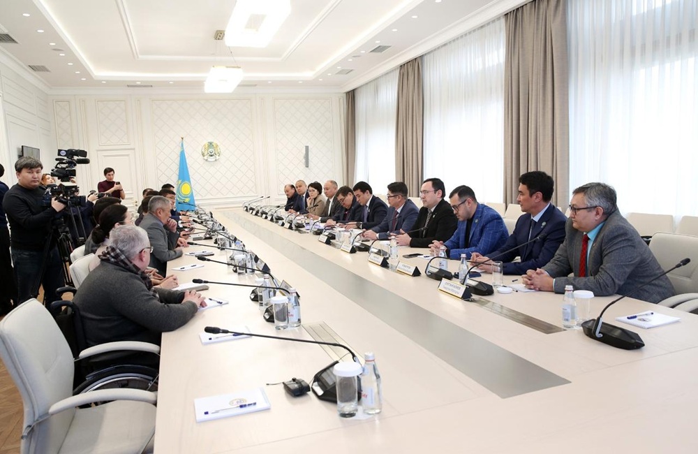 В Алматы высказались в поддержку проекта новой Конституции