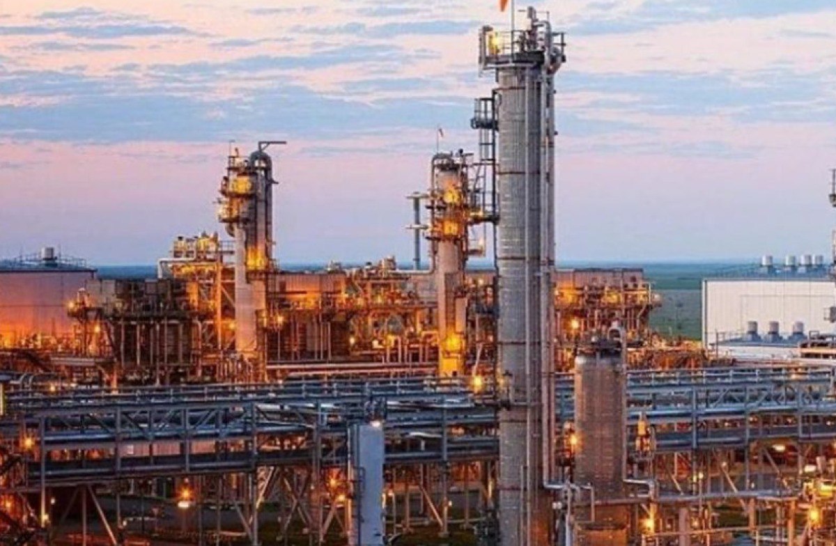 Shell притормозит инвестиции в Казахстан из-за спора по Карачаганаку