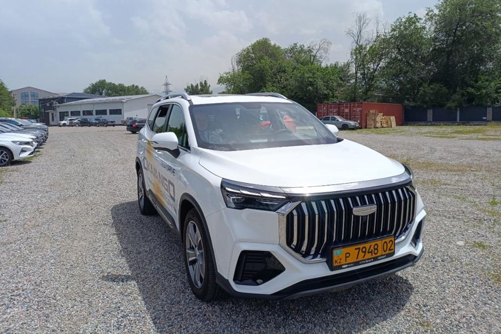 За рулем нового Geely в Алматы - тест-драйв Coolray и Okavango