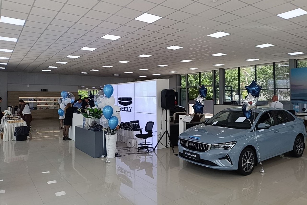 За рулем нового Geely в Алматы — тест-драйв Coolray и Okavango