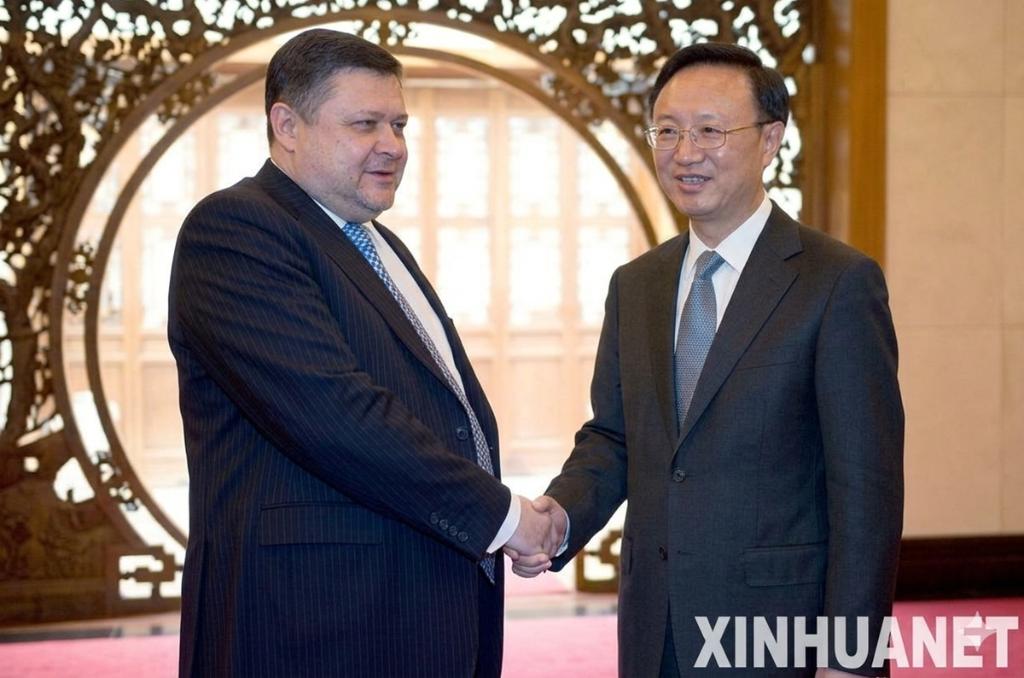 М.М.Тажин и глава МИД КНР Ян Цзечи в Пекине