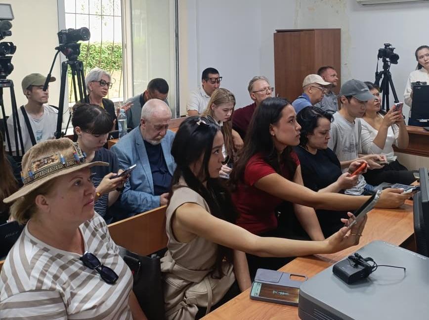 Журналисты на суде Бажкеновой