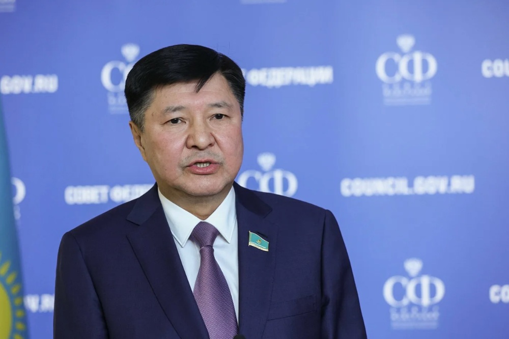 Жакып Асанов на заседании Комиссии по конституционной реформе о защите персональных данных