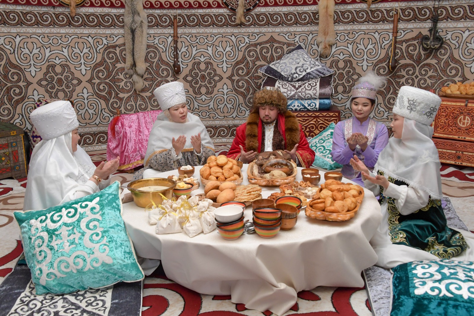 Минздрав РК рассказал, как избежать отравлений и вспышек инфекций на Наурыз 