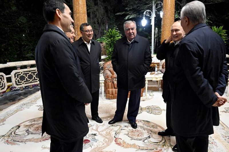 Главный итог саммитов в Душанбе: Рахмон не арестовал Путина, но укрепил СНГ