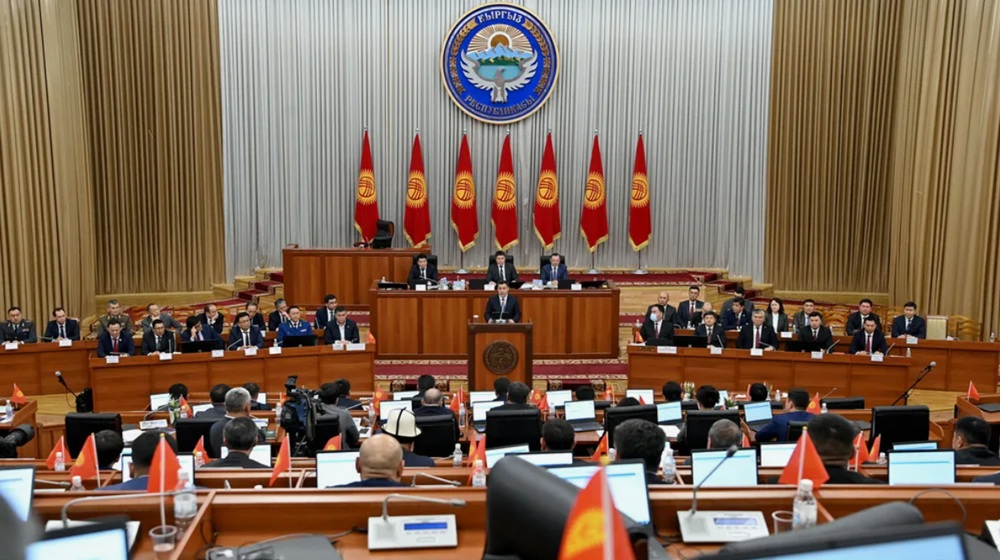 Парламент Кыргызстана теряет доверие: Жапаров резко раскритиковал депутатов